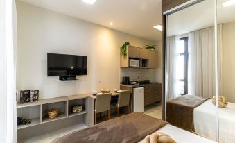 Kaza Noah Jacques Pilon Centro