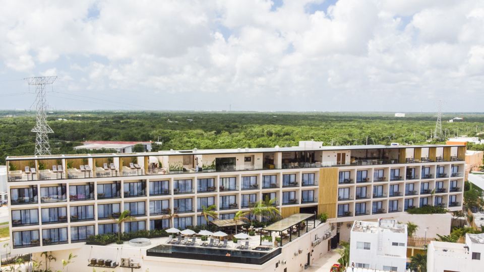 Hive Cancun by G Hotels