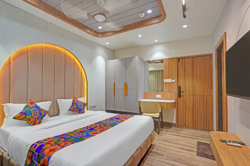 FabHotel Raj Palace I