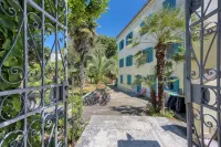 Blue Studio Apartment - Apartments