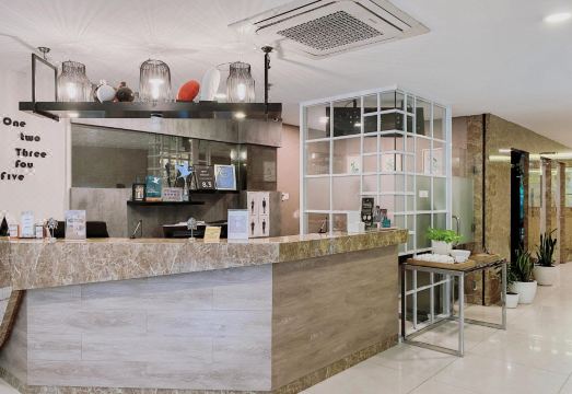 1. 버스 라이트 호..