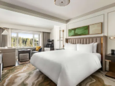 Fairmont Château Lake Louise Hotels in 