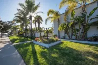 Cottage by the Sea steps to beach with heated pool Hotels near Carpinteria City Beach