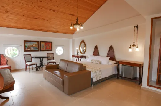 卡爾塔科薩酒店