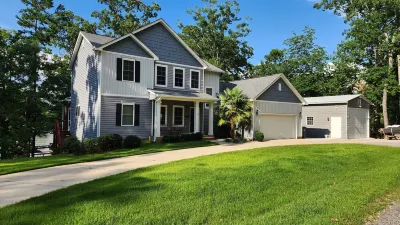 Lakefront Luxury Apartment on Lake Murray ~Next to Marina & 10 min to Lexington