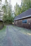 Quiet carriage suite near vinyards and lake