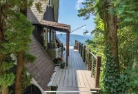 Breathtaking views, hot tub, game rom, close to pkwy in Little Switzerland🇨🇭