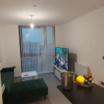 Ensuite Double Bedroom Apartment, Live in Landlord.