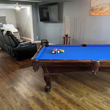 4 Bed 3 bath clean , spacious all brick home , welcome families and work groups