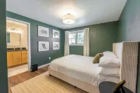 Spacious 4BR, 2BA Home Just Steps from Lambeau Field - Prime Location!