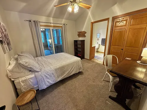 New! Tranquil Country Getaway - fitness space+fireplace+near lakes