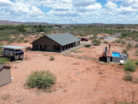 Winery Cottage Near Sedona • Sauna • Hot Tub • Views Hotels in Cornville