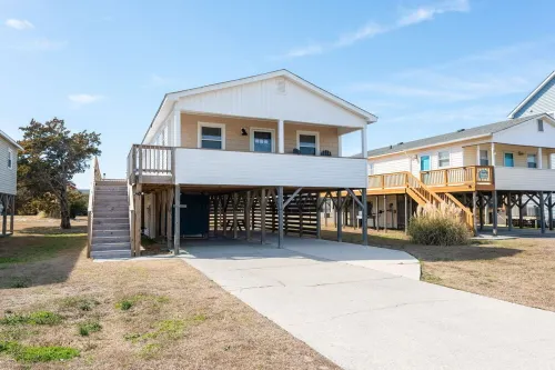 Charming 3-bedroom cottage in gorgeous Nags Head with WiFi, AC