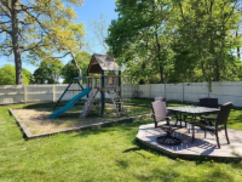 Private Resort Style Hyannis Property. Heated Pool, Playground&Basketball Court
