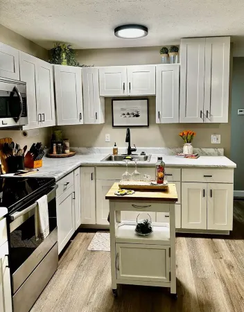 Quaint, spacious, & relaxing; come stay with us, you'll enjoy the details.