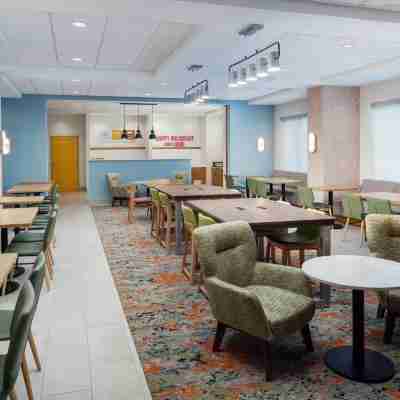 Hampton Inn Nashua Dining/Meeting Rooms