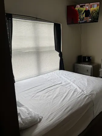 Cozy pace to call home ,short&long stays welcome.