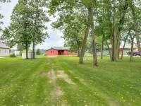 Boat Dock & Launch: Family Cabin on Prairie Lake! Hotels in Itasca County