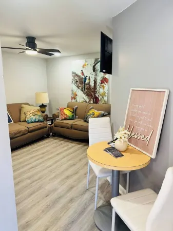 Charming 1-bedroom house with WiFi, AC in nice Sumter