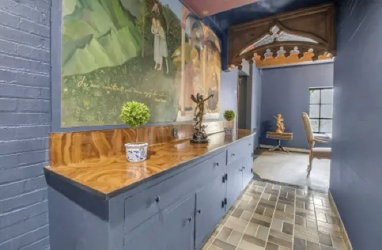 Unique Castle in Buffalo NY