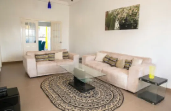 Kerr Ayo's One Bedroom Apartment, 5 minutes Away from Senegambia Beaches.