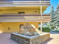 Mtn-View Balcony! Walkable Ketchum Condo Hotels in Ketchum
