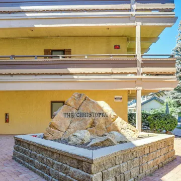 Mtn-View Balcony! Walkable Ketchum Condo