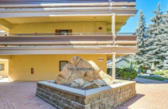 距離太陽谷度假村2英里：可步行的公寓！