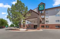 Quality Inn & Suites Denver International Airport Отели рядом с Аэропорт Денвер