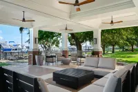 Tryon Riverfront Inn New Bern, Tapestry Collection by Hilton Hotel di New Bern