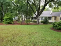 Cottage Beneath the Branches in Wachesaw-golf/pool/beach