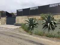 Private villa with private pool Hotels in Pennautier