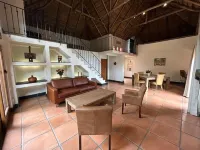 "Bees & Birds" Cottage for 2 people, spacious, open, bright, green setting