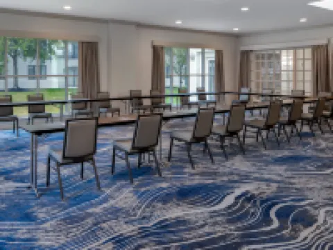 ダブルツリー スイーツ バイ ヒルトン ホテル マウント ローレル マウント・ローレルのホテル