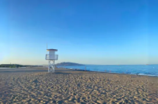 Penthouse with pool and parking – Only 300 meters from the beach!