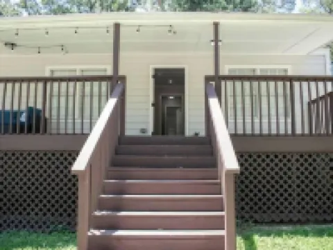 Cozy Retreat Near Airport & Downtown Hotels in Hapeville