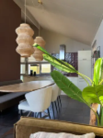 Renovated, detached and cozy vacation home with fenced garden!