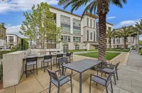 Resort Like Living in this Convenient, close to ALL,Near BART to take everywhere Hotels in Dublin