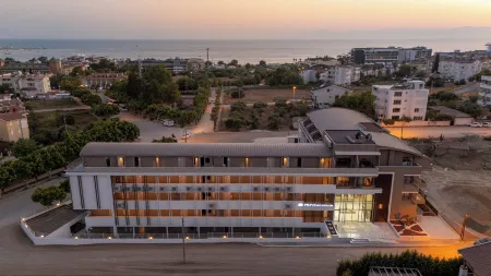 Prive Side Suite & Spa Hotel Отели рядом с достопримечательностью «Храм Аполлона»