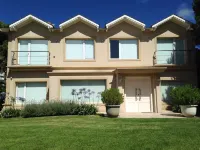 Dueño alquila, casa con Piscina, a 100 mts del mar, para 11 personas.