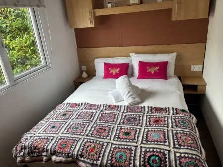 Beautiful Caravan Phoenix In St Margaret's Bay. Pet Friendly Отели в г. Дувр