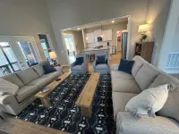 Charming 3-bedroom house near Holiday Landing Marina at Tims Ford Lake.