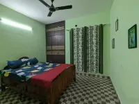 Cozy 2-bedroom apartment in lovely WB with WiFi, AC Hotels in Hooghly