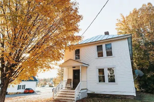 A Very 'Pleasant' Oasis Steps to Lake Hebron + Town