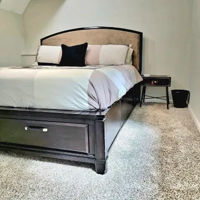 Bright modern space close to all the action!