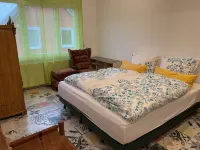 Family apartment w.  Double bed room & 1 extra bed 16 km v. Alexanderplatz Berlin Hotels in Ahrensfelde