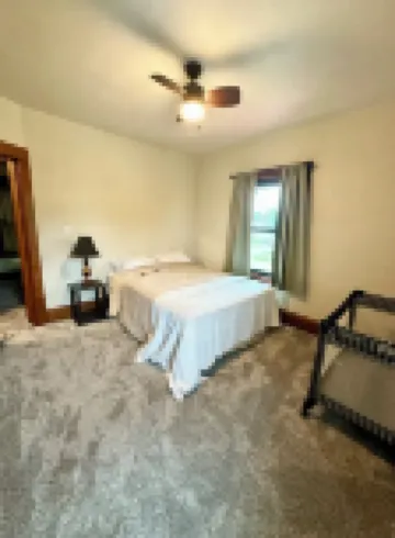 4BR Retreat in Waukon • Group Friendly