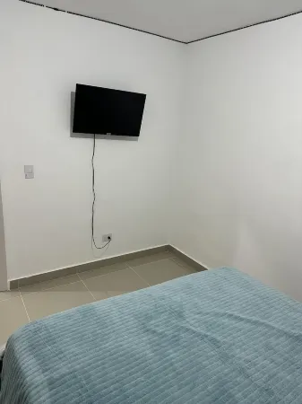 Chic Apt with Pool near Nightlife & Supermarkets