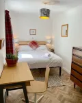 Stunning cottage, 3-beds, 2-baths, 2 sitting rooms. Fenced garden, dogs welcome.