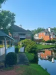 Spacious Lake House with Game Room & Family Amenities and Pc gaming